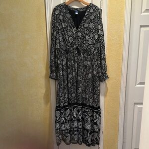 Floral Black and White Women's Dress